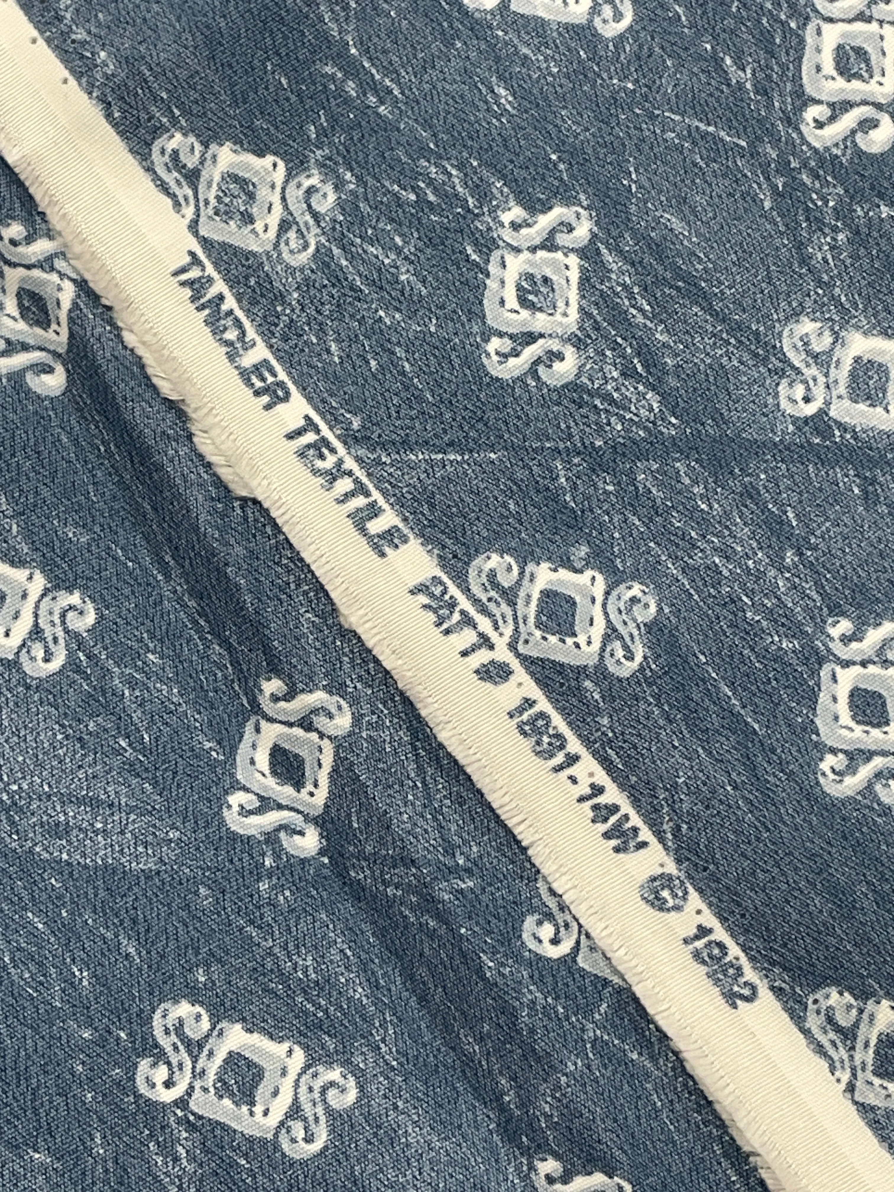 1992 2 1/2 YD Rayon Vintage - Crackle Blue with White Motifs