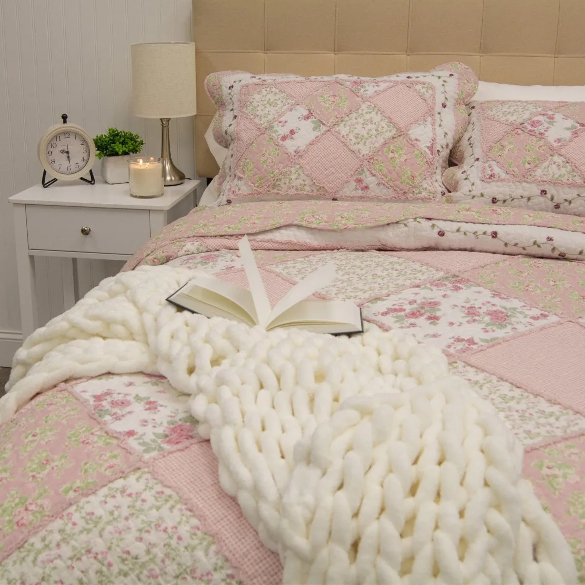 Strawberry Garden 3-Piece Quilt Set - Queen
