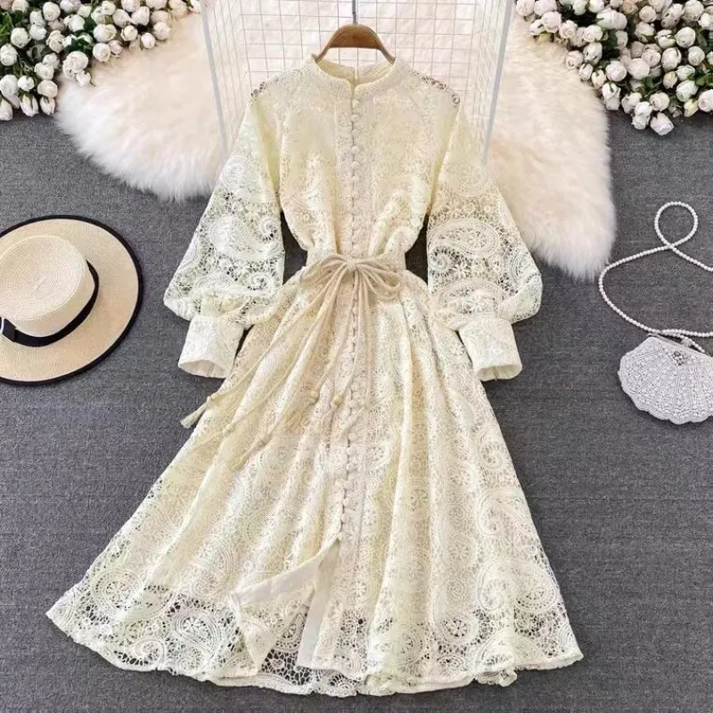 Vintage Hollow Out Floral Paisley Lace Embroidery Pattern Lantern Sleeve Dresses