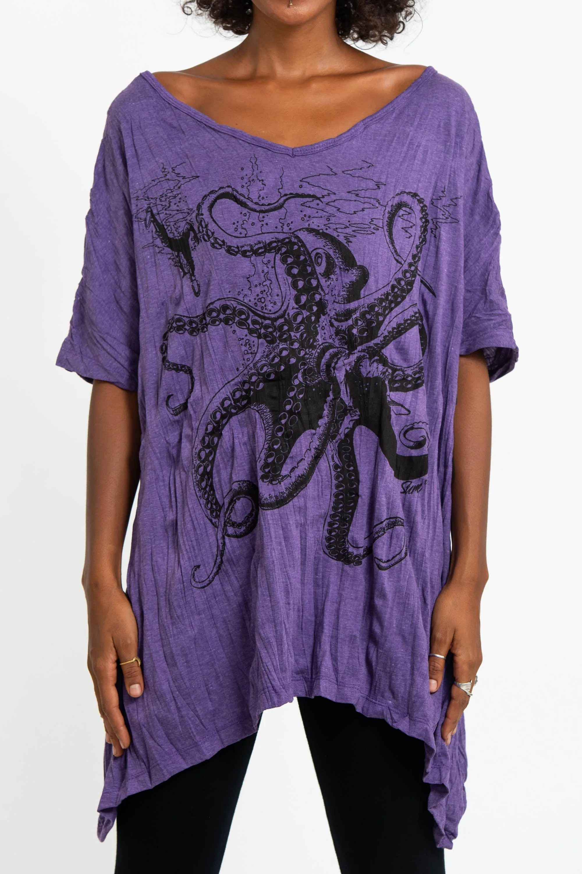 Womens Octopus Loose V Neck T-Shirt in Purple